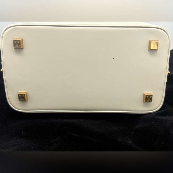 Louis Vuitton | Lockit PM | Suhali Leather | Blanc | VINTAGE - Quiet Luxury - Picture 10 of 16